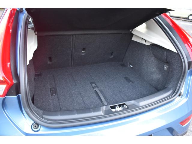 Ｖ４０ Ｔ３　ＳＥ　走行２．８万ｋｍ　運転席助手席エアバック　ＡＢＳ　スポーツモード付きＥＣＳ　トラクションコントロール　盗難防止装置　前席パワーシート　クルーズコントロール　純正ホイール（37枚目）