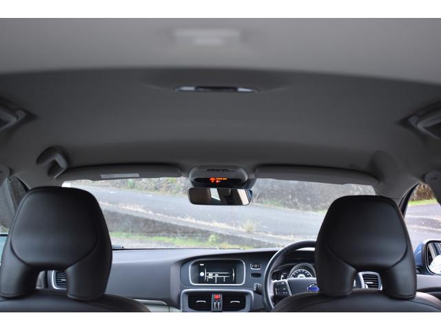 Ｖ４０ Ｔ３　ＳＥ　走行２．８万ｋｍ　運転席助手席エアバック　ＡＢＳ　スポーツモード付きＥＣＳ　トラクションコントロール　盗難防止装置　前席パワーシート　クルーズコントロール　純正ホイール（40枚目）