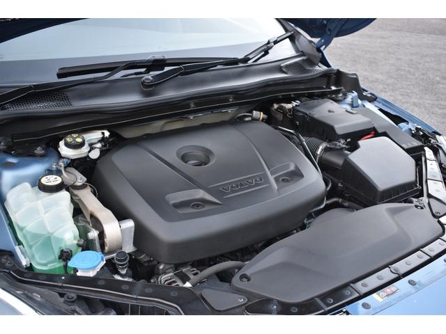 Ｖ４０ Ｔ３　ＳＥ　走行２．８万ｋｍ　運転席助手席エアバック　ＡＢＳ　スポーツモード付きＥＣＳ　トラクションコントロール　盗難防止装置　前席パワーシート　クルーズコントロール　純正ホイール（45枚目）