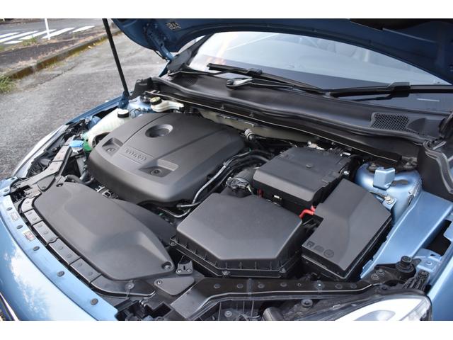 Ｖ４０ Ｔ３　ＳＥ　走行２．８万ｋｍ　運転席助手席エアバック　ＡＢＳ　スポーツモード付きＥＣＳ　トラクションコントロール　盗難防止装置　前席パワーシート　クルーズコントロール　純正ホイール（46枚目）