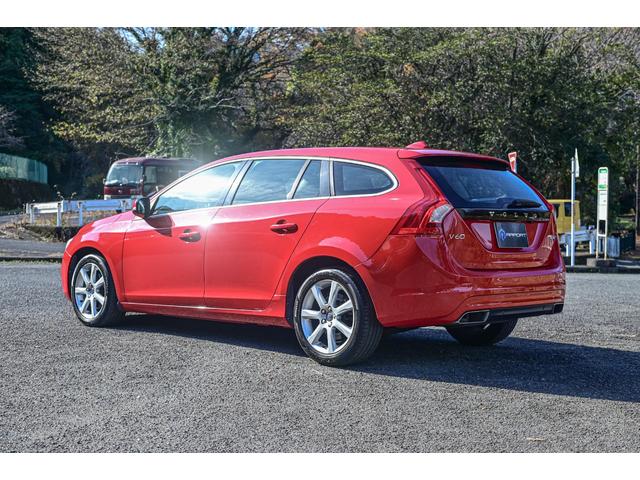V60 D4 SE 純正ブラックレザーシート 前席パワーシート 前席シートヒーター ACC レーンキープ 衝突警報装置 純正ナビ バックカメラ ETC付き リアエンターテイメント ABS 盗難防止装置 車検R9/5まで(27枚目)