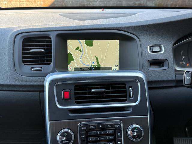 V60 D4 SE 純正ブラックレザーシート 前席パワーシート 前席シートヒーター ACC レーンキープ 衝突警報装置 純正ナビ バックカメラ ETC付き リアエンターテイメント ABS 盗難防止装置 車検R9/5まで(53枚目)