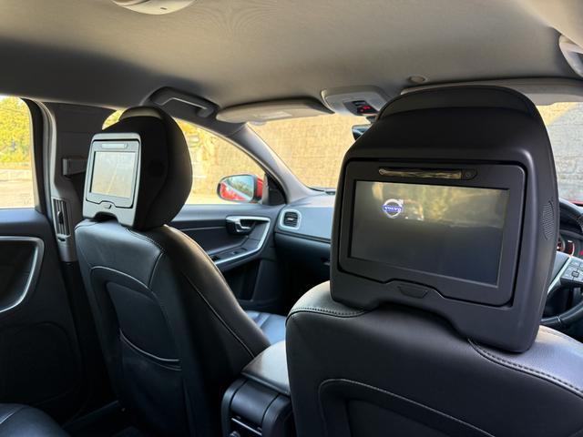 V60 D4 SE 純正ブラックレザーシート 前席パワーシート 前席シートヒーター ACC レーンキープ 衝突警報装置 純正ナビ バックカメラ ETC付き リアエンターテイメント ABS 盗難防止装置 車検R9/5まで(59枚目)