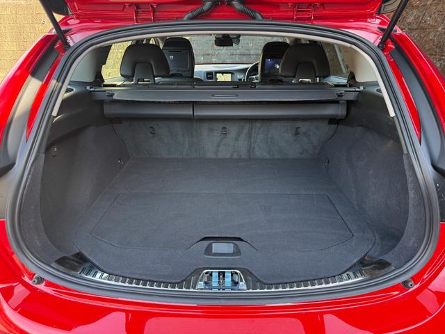 V60 D4 SE 純正ブラックレザーシート 前席パワーシート 前席シートヒーター ACC レーンキープ 衝突警報装置 純正ナビ バックカメラ ETC付き リアエンターテイメント ABS 盗難防止装置 車検R9/5まで(61枚目)