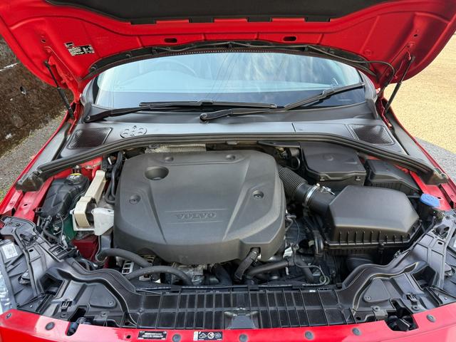 V60 D4 SE 純正ブラックレザーシート 前席パワーシート 前席シートヒーター ACC レーンキープ 衝突警報装置 純正ナビ バックカメラ ETC付き リアエンターテイメント ABS 盗難防止装置 車検R9/5まで(63枚目)