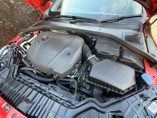 V60 D4 SE 純正ブラックレザーシート 前席パワーシート 前席シートヒーター ACC レーンキープ 衝突警報装置 純正ナビ バックカメラ ETC付き リアエンターテイメント ABS 盗難防止装置 車検R9/5まで(64枚目)