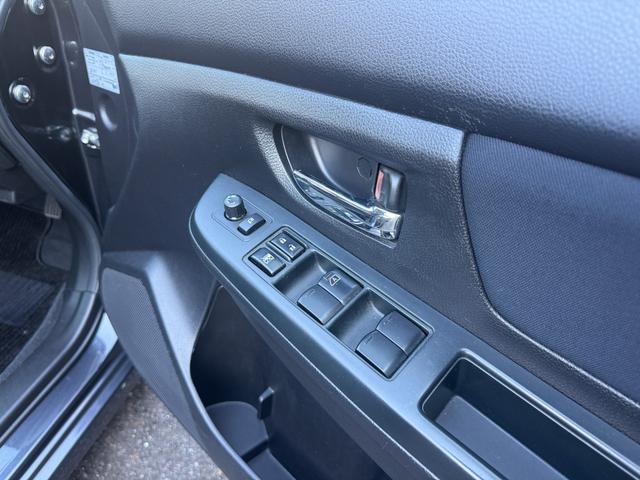 インプレッサスポーツ 1.6i-L 車検R9年12月 修復歴無し フルタイム4WD スマートキー ETC 社外アルミホイール 取扱説明書 アイドリングストップ(30枚目)