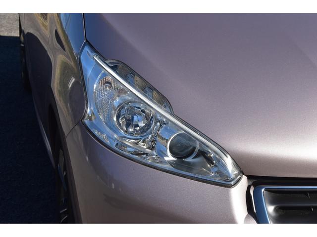 ２０８ シエロ　車検令和９年７月　パノラミックガラスルーフ　純正オプションパナソニックナビ　記録簿付　ディプレイオーディオ　ＥＴＣ　ディーラー車　取扱説明書有　スペアキー有（12枚目）