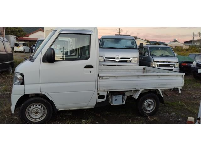 ミニキャブトラック 　クラッチ新品！　タイヤ新品！　切り替え４ＷＤ　エアコン　５速マニュアル（5枚目）