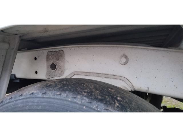 ミニキャブトラック 　クラッチ新品！　タイヤ新品！　切り替え４ＷＤ　エアコン　５速マニュアル（23枚目）