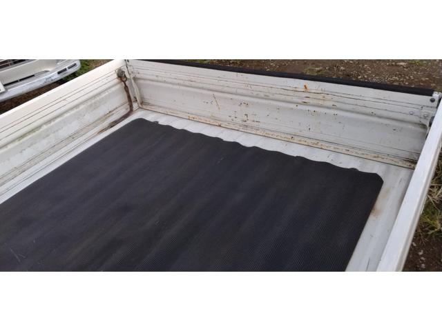 ミニキャブトラック 　クラッチ新品！　タイヤ新品！　切り替え４ＷＤ　エアコン　５速マニュアル（29枚目）