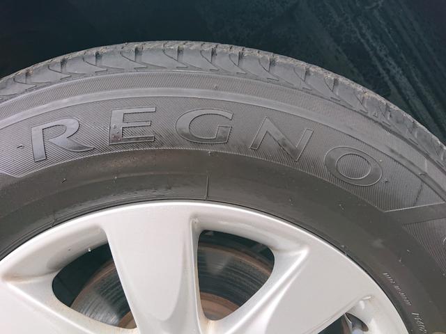 エルグランド Ｘ　３．５Ｌ　両側オートスライドドア　リヤエンターテイメント　地デジ　純正アルミ　レグノタイヤ　８人乗り　バック・サイドカメラ（31枚目）