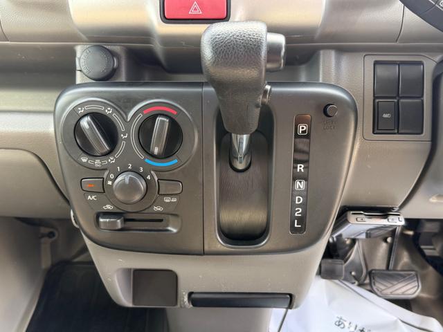 スクラム ＰＣスペシャル　４ＷＤ　ハイルーフ　キーレス　前パワーウィンドウ　電格ミラー　衝突被害軽減ブレーキ　社外ナビ　ｂｌｕｅｔｏｏｔｈ　フルセグ　ＥＴＣ　プライバシーガラス　クリアランスソナー　両側スライドドア（30枚目）