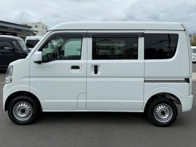 ＮＶ１００クリッパーバン ＤＸ　ＧＬエマージェンシーブレーキパッケージ　ハイルーフ　５ＡＧＳ　２ｎｄ発進　前パワーウィンドウ　電格ミラー　社外ナビ　バックカメラ　ｂｌｕｅｔｏｏｔｈ　ハロゲンライト　プライバシーガラス　衝突被害軽減ブレーキ　記録簿（12枚目）