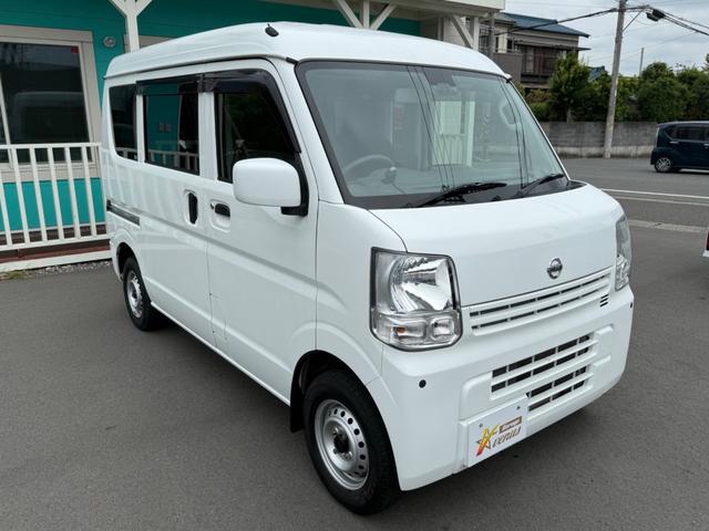 ＮＶ１００クリッパーバン ＤＸ　ＧＬエマージェンシーブレーキパッケージ　ハイルーフ　キーレス　前パワーウィンドウ　電格ミラー　衝突被害軽減ブレーキ　社外ナビ　バックカメラ　ｂｌｕｅｔｏｏｔｈ　プライバシーガラス　クリアランスソナー　両側スライドドア　２ｎｄ発進（12枚目）