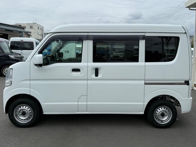 ＮＶ１００クリッパーバン ＤＸ　ＧＬエマージェンシーブレーキパッケージ　ハイルーフ　キーレス　前パワーウィンドウ　電格ミラー　衝突被害軽減ブレーキ　社外ナビ　バックカメラ　ｂｌｕｅｔｏｏｔｈ　プライバシーガラス　クリアランスソナー　両側スライドドア　２ｎｄ発進（13枚目）