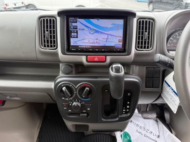 ＮＶ１００クリッパーバン ＤＸ　ＧＬエマージェンシーブレーキパッケージ　ハイルーフ　キーレス　前パワーウィンドウ　電格ミラー　衝突被害軽減ブレーキ　社外ナビ　バックカメラ　ｂｌｕｅｔｏｏｔｈ　プライバシーガラス　クリアランスソナー　両側スライドドア　２ｎｄ発進（29枚目）