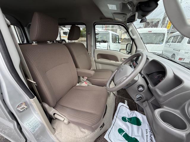 ＮＶ１００クリッパーバン ＧＸ　ハイルーフ　キーレス　前後パワーウィンドウ　電格ミラー　衝突被害軽減ブレーキ　セーフティＰＫＧ　ハロゲンライト　クリアランスソナー　純正ナビ　ｂｌｕｅｔｏｏｔｈ　フルセグ　ＥＴＣ　バックカメラ　記録簿（37枚目）