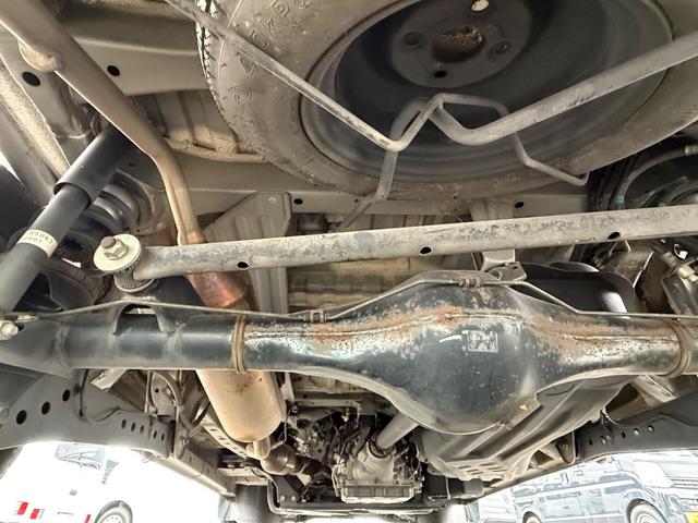 ハイゼットカーゴ クルーズ ビジネスパッケージ ハイルーフ キーレス 前パワーウィンドウ 電格ミラー プライバシーガラス 両側スライドドア ハロゲンライト 軽貨物 商用バン 軽自動車(23枚目)