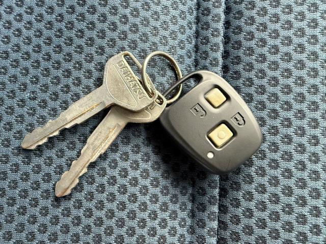 ハイゼットカーゴ クルーズ ビジネスパッケージ ハイルーフ キーレス 前パワーウィンドウ 電格ミラー プライバシーガラス 両側スライドドア ハロゲンライト 軽貨物 商用バン 軽自動車(47枚目)