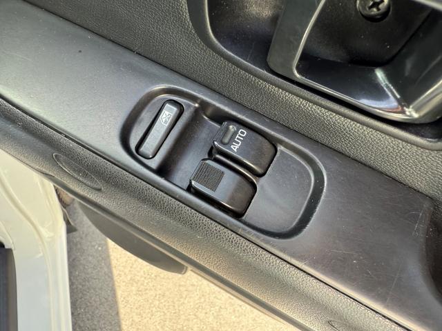 ハイゼットカーゴ  ハイルーフ キーレス 前パワーウィンドウ 衝突被害軽減ブレーキ スマートアシスト ハロゲンライト 社外ナビ ETC ドライブレコーダー クリアランスソナー 両側スライドドア プライバシーガラス 記録簿(47枚目)