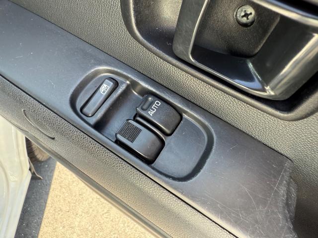 ハイゼットカーゴ スペシャルSAIII ハイルーフ キーレス 前パワーウィンドウ 衝突被害軽減ブレーキ スマートアシスト ハロゲンライト プライバシーガラス 両側スライドドア 軽自動車 軽貨物 軽バン(6枚目)