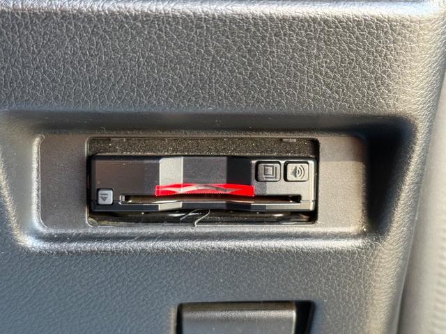 スペーシアカスタム ハイブリッドＸＳ　スマートキー　両側電動スライドドア　ナビ　バックカメラ　前後パワーウィンドウ　電格ミラー　ＥＴＣ　ドライブレコーダー　軽自動車（7枚目）