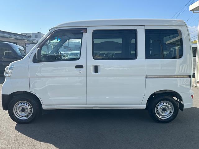 ハイゼットカーゴ ＤＸ　ＳＡＩＩＩ　ハイルーフ　４ＷＤ　キーレス　前パワーウィンドウ　衝突被害軽減ブレーキ　スマートアシスト　ハロゲンライト　クリアランスソナー　両側スライドドア　　記録簿（13枚目）