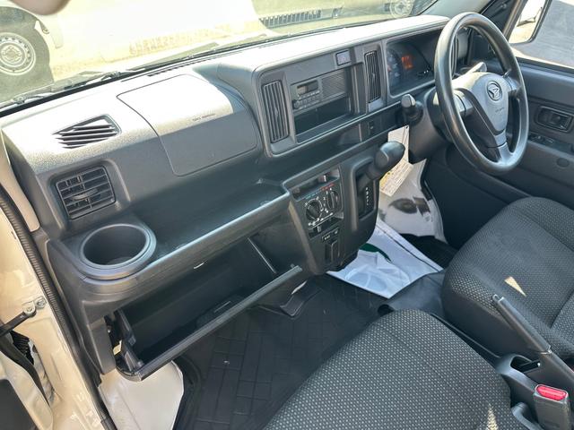 ハイゼットカーゴ ＤＸ　ＳＡＩＩＩ　ハイルーフ　４ＷＤ　キーレス　前パワーウィンドウ　衝突被害軽減ブレーキ　スマートアシスト　ハロゲンライト　クリアランスソナー　両側スライドドア　　記録簿（26枚目）