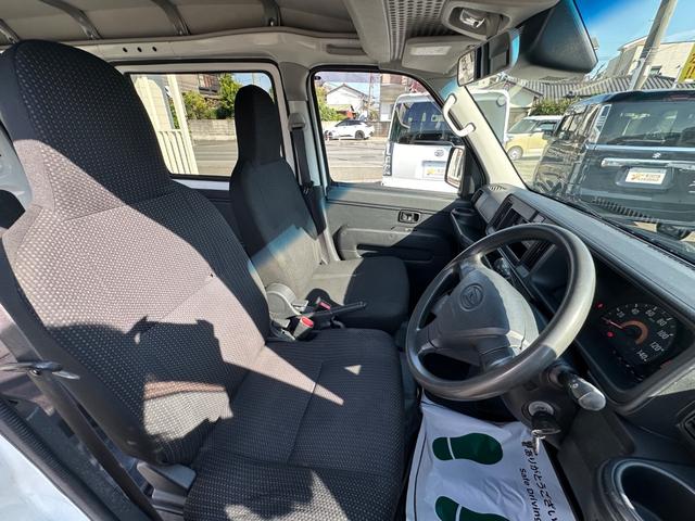 ハイゼットカーゴ ＤＸ　ＳＡＩＩＩ　ハイルーフ　４ＷＤ　キーレス　前パワーウィンドウ　衝突被害軽減ブレーキ　スマートアシスト　ハロゲンライト　クリアランスソナー　両側スライドドア　　記録簿（38枚目）