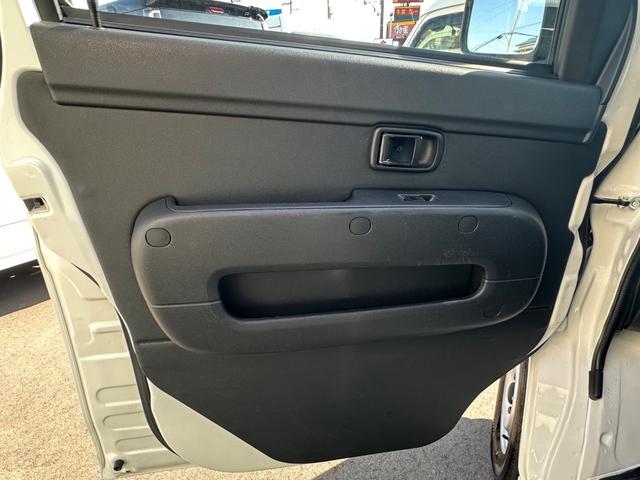 ハイゼットカーゴ ＤＸ　ＳＡＩＩＩ　ハイルーフ　４ＷＤ　キーレス　前パワーウィンドウ　衝突被害軽減ブレーキ　スマートアシスト　ハロゲンライト　クリアランスソナー　両側スライドドア　　記録簿（43枚目）