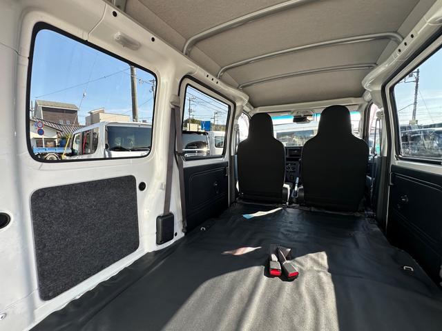 ハイゼットカーゴ ＤＸ　ＳＡＩＩＩ　ハイルーフ　４ＷＤ　キーレス　前パワーウィンドウ　衝突被害軽減ブレーキ　スマートアシスト　ハロゲンライト　クリアランスソナー　両側スライドドア　　記録簿（45枚目）