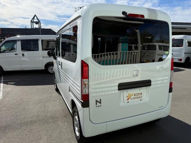 N-VAN G ハイルーフ キーレス 前パワーウィンドウ 衝突被害軽減ブレーキ ハロゲンライト クリアランスソナー 両側スライドドア プライバシーガラス 記録簿 軽自動車 軽バン 軽貨物(17枚目)