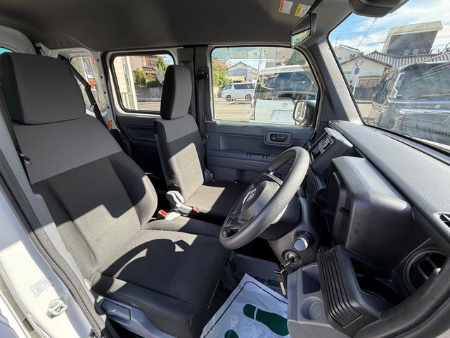 N-VAN G ハイルーフ キーレス 前パワーウィンドウ 衝突被害軽減ブレーキ ハロゲンライト クリアランスソナー 両側スライドドア プライバシーガラス 記録簿 軽自動車 軽バン 軽貨物(33枚目)