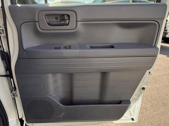 N-VAN G ハイルーフ キーレス 前パワーウィンドウ 衝突被害軽減ブレーキ ハロゲンライト クリアランスソナー 両側スライドドア プライバシーガラス 記録簿 軽自動車 軽バン 軽貨物(37枚目)