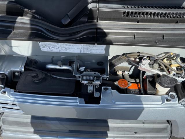 ハイゼットカーゴ クルーズＳＡＩＩＩ　ハイルーフ　４ＷＤ　ビジネスパッケージ　キーレス　前パワーウィンドウ　電格ミラー　純正ナビ　バックカメラ　ＥＴＣ　ドライブレコーダー　ＬＥＤヘッドライト　フルセグ　プライバシーガラス（20枚目）