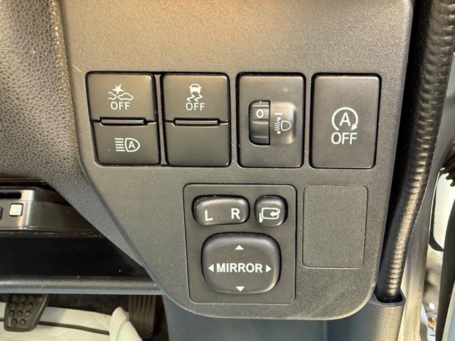 ハイゼットカーゴ クルーズＳＡＩＩＩ　ハイルーフ　４ＷＤ　ビジネスパッケージ　キーレス　前パワーウィンドウ　電格ミラー　純正ナビ　バックカメラ　ＥＴＣ　ドライブレコーダー　ＬＥＤヘッドライト　フルセグ　プライバシーガラス（35枚目）