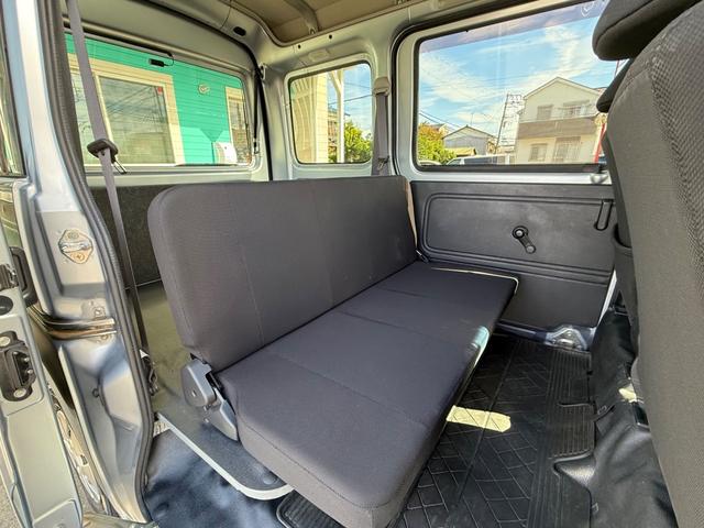 ハイゼットカーゴ クルーズＳＡＩＩＩ　ハイルーフ　４ＷＤ　ビジネスパッケージ　キーレス　前パワーウィンドウ　電格ミラー　純正ナビ　バックカメラ　ＥＴＣ　ドライブレコーダー　ＬＥＤヘッドライト　フルセグ　プライバシーガラス（39枚目）