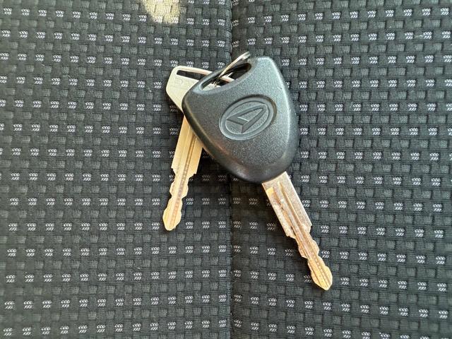 ハイゼットカーゴ クルーズＳＡＩＩＩ　ハイルーフ　４ＷＤ　ビジネスパッケージ　キーレス　前パワーウィンドウ　電格ミラー　純正ナビ　バックカメラ　ＥＴＣ　ドライブレコーダー　ＬＥＤヘッドライト　フルセグ　プライバシーガラス（49枚目）