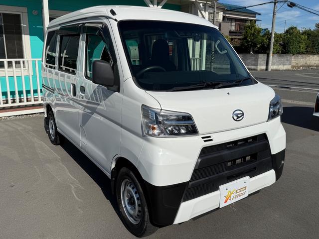 ハイゼットカーゴ ＤＸ　ＳＡＩＩＩ　ハイルーフ　キーレス　前パワーウィンドウ　衝突被害軽減ブレーキ　スマートアシスト　ＬＥＤヘッドライト　ドライブレコーダー　プライバシーガラス　両側スライドドア　記録簿（12枚目）