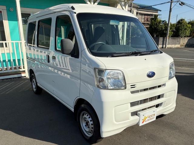 サンバーバン トランスポーター　ハイルーフ　キーレス　前パワーウィンドウ　プライバシーガラス　社外ナビ　バックカメラ　ＥＴＣ２．０　クリアランスソナー　両側スライドドア　記録簿　軽貨物　軽バン　軽自動車（12枚目）