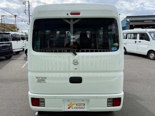 ＮＶ１００クリッパーバン ＤＸ　ＧＬセーフティパッケージ　ハイルーフ　４ＡＴ　キーレス　前パワーウィンドウ　電格ミラー　衝突被害軽減ブレーキ　純正ナビ　ＥＴＣ　ドライブレコーダー　フルセグ　プライバシーガラス　クリアランスソナー　記録簿　軽貨物　軽バン（15枚目）