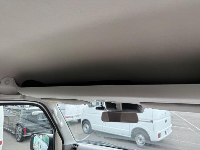 ＮＶ１００クリッパーバン ＤＸ　ＧＬセーフティパッケージ　ハイルーフ　４ＡＴ　キーレス　前パワーウィンドウ　電格ミラー　衝突被害軽減ブレーキ　純正ナビ　ＥＴＣ　ドライブレコーダー　フルセグ　プライバシーガラス　クリアランスソナー　記録簿　軽貨物　軽バン（27枚目）