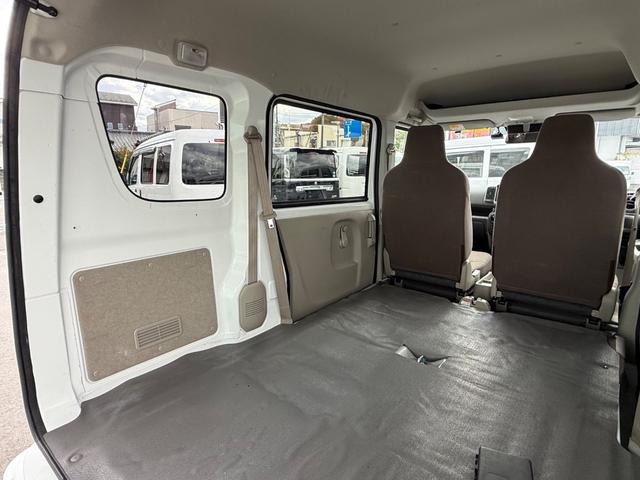 ＮＶ１００クリッパーバン ＤＸ　ＧＬセーフティパッケージ　ハイルーフ　４ＡＴ　キーレス　前パワーウィンドウ　電格ミラー　衝突被害軽減ブレーキ　純正ナビ　ＥＴＣ　ドライブレコーダー　フルセグ　プライバシーガラス　クリアランスソナー　記録簿　軽貨物　軽バン（43枚目）