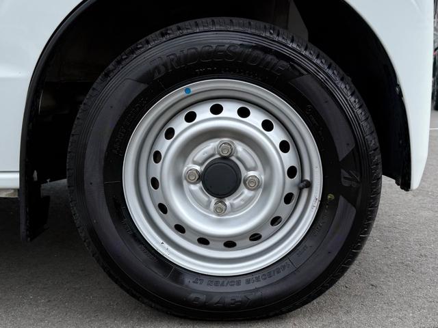 ＮＶ１００クリッパーバン ＤＸ　ＧＬセーフティパッケージ　ハイルーフ　４ＡＴ　キーレス　前パワーウィンドウ　電格ミラー　衝突被害軽減ブレーキ　純正ナビ　ＥＴＣ　ドライブレコーダー　フルセグ　プライバシーガラス　クリアランスソナー　記録簿　軽貨物　軽バン（56枚目）