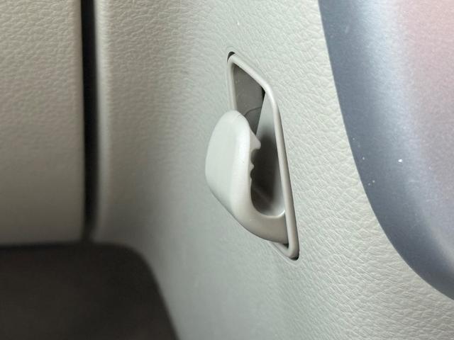 ＮＶ１００クリッパーリオ Ｇ　ハイルーフ　スマートキー　前後パワーウィンドウ　電格ミラー　衝突被害軽減ブレーキ　純正ナビ　ｂｌｕｅｔｏｏｔｈ　フルセグ　ＥＴＣ　プライバシーガラス　クリアランスソナー　両側電動スライドドア（52枚目）