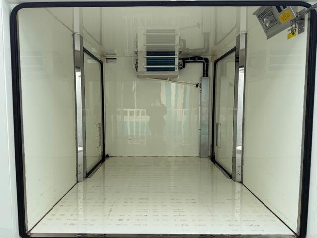 ハイゼットトラック 　中温冷凍車　機械式冷凍冷蔵車　キーレス　前パワーウィンドウ　両側スライドドア　ＥＴＣ　ドライブレコーダー　ハロゲンライト　記録簿　軽貨物　軽バン　商用バン　軽自動車（3枚目）