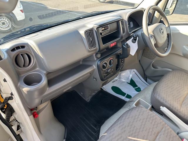 ＮＶ１００クリッパーバン ＤＸ　セーフティパッケージ　ハイルーフ　キーレス　５ＡＧＳ　２ｎｄ発進　プライバシーガラス　クリアランスソナー　ハロゲンライト　両側スライドドア　衝突被害軽減ブレーキ　軽貨物　軽バン　軽自動車（25枚目）