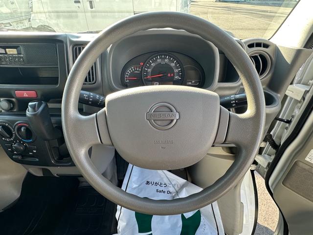 ＮＶ１００クリッパーバン ＤＸ　セーフティパッケージ　ハイルーフ　キーレス　５ＡＧＳ　２ｎｄ発進　プライバシーガラス　クリアランスソナー　ハロゲンライト　両側スライドドア　衝突被害軽減ブレーキ　軽貨物　軽バン　軽自動車（32枚目）