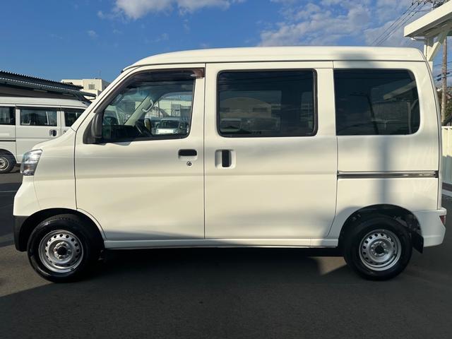 ハイゼットカーゴ ＤＸ　ＳＡＩＩＩ　ハイルーフ　キーレス　前パワーウィンドウ　スマートアシスト　衝突被害軽減ブレーキ　クリアランスソナー　両側スライドドア　ハロゲンライト　両側スライドドア　記録簿（13枚目）